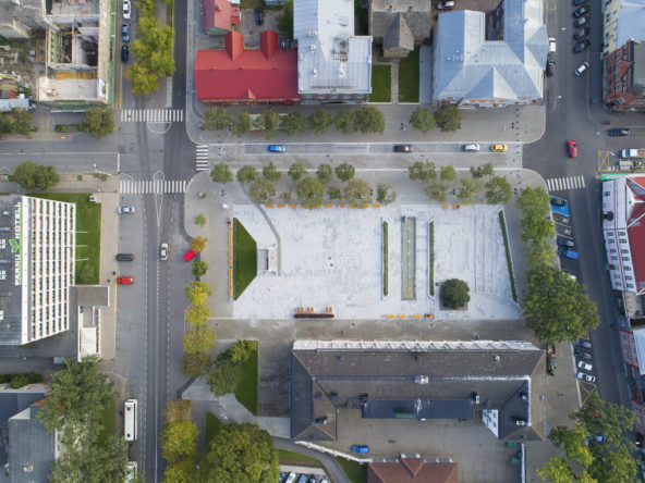 Pärnu Iseseisvuse väljak