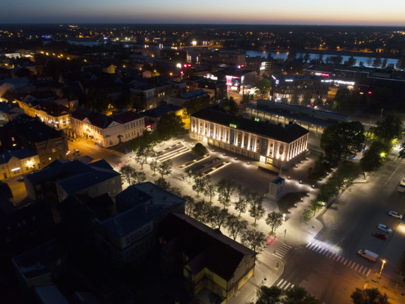 Pärnu Iseseisvuse väljak