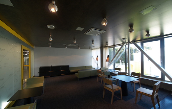 Tallinna Lennujuhtimiskeskuse juurdeehitus